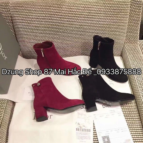 Giầy là bạn thân thiết đối với chúng ta trên mỗi chặng đường